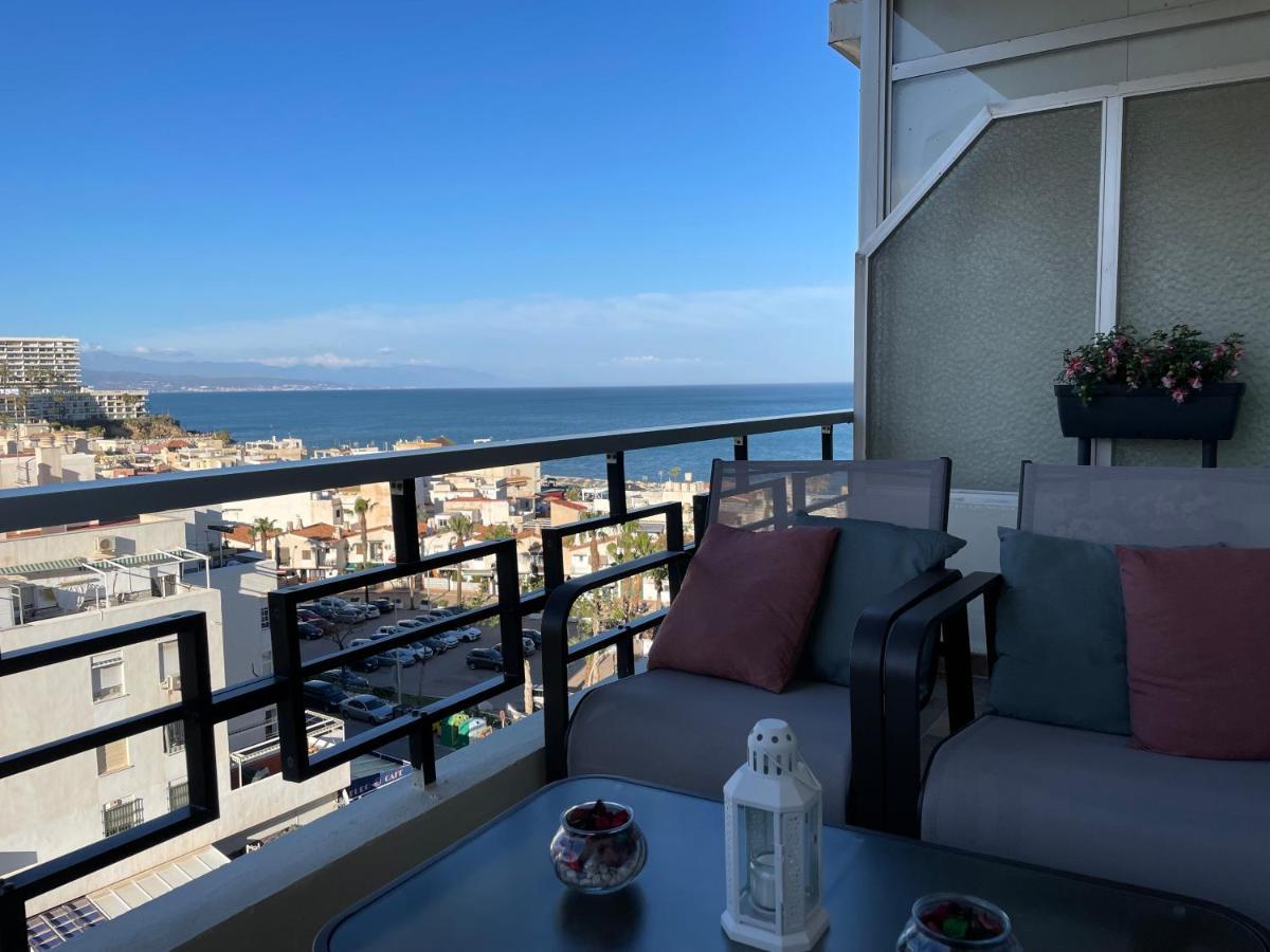 Apartamento Totalmente Reformado Con Piscina Y Jardines Al Lado De La Playa De La Carihuela 托雷莫利诺斯 外观 照片