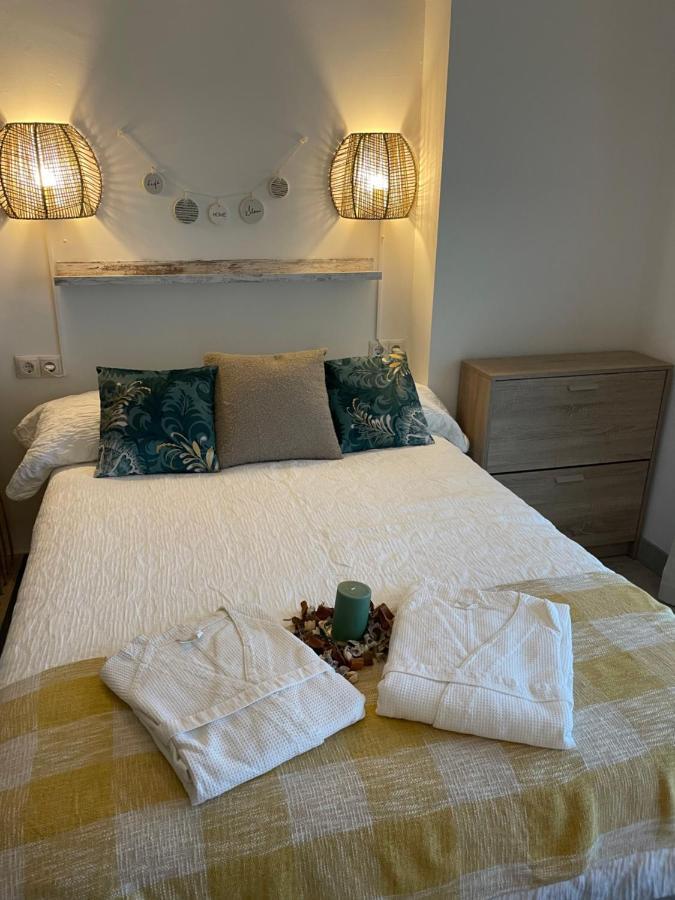 Apartamento Totalmente Reformado Con Piscina Y Jardines Al Lado De La Playa De La Carihuela 托雷莫利诺斯 外观 照片