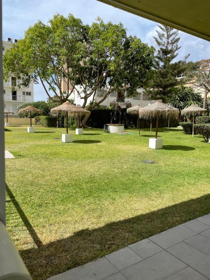 Apartamento Totalmente Reformado Con Piscina Y Jardines Al Lado De La Playa De La Carihuela 托雷莫利诺斯 外观 照片
