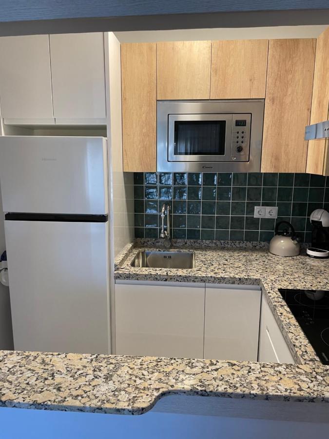 Apartamento Totalmente Reformado Con Piscina Y Jardines Al Lado De La Playa De La Carihuela 托雷莫利诺斯 外观 照片