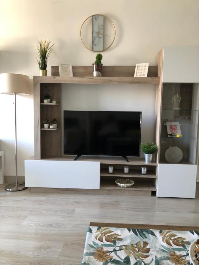 Apartamento Totalmente Reformado Con Piscina Y Jardines Al Lado De La Playa De La Carihuela 托雷莫利诺斯 外观 照片