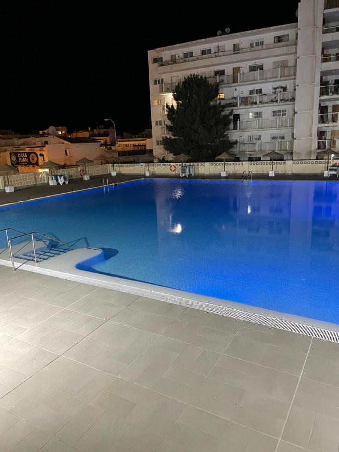 Apartamento Totalmente Reformado Con Piscina Y Jardines Al Lado De La Playa De La Carihuela 托雷莫利诺斯 外观 照片