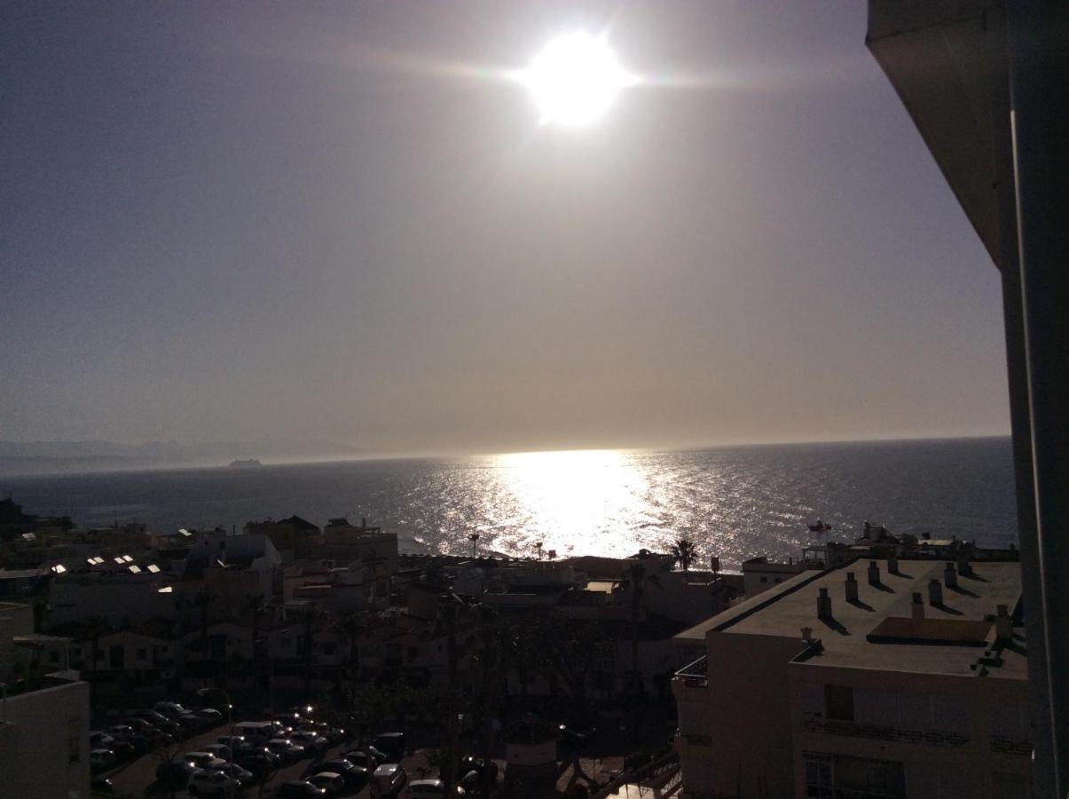 Apartamento Totalmente Reformado Con Piscina Y Jardines Al Lado De La Playa De La Carihuela 托雷莫利诺斯 外观 照片