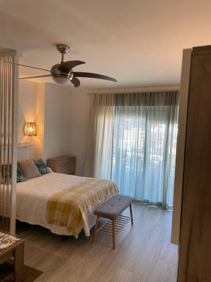 Apartamento Totalmente Reformado Con Piscina Y Jardines Al Lado De La Playa De La Carihuela 托雷莫利诺斯 外观 照片